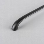Uchwyt-meblowy-TRENTO-czarny-mat-L-320-mm-Dlugosc-33-5-cm.jpg