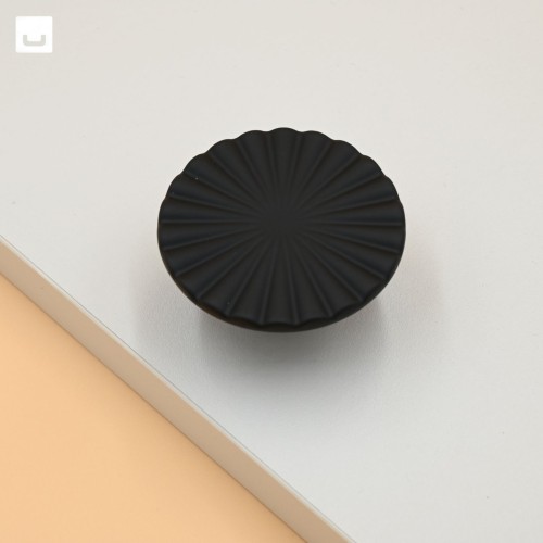 Gałka meblowa okrągła uchwyt PRESA rozetka zdobiona czarny mat 50 mm.jpg