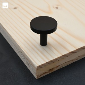 Gałka do mebli PIATTO okrągła płaska  fi 28 mm czarna