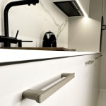 Uchwyt meblowy nowoczesny ryflowany uchwyt do mebli ARIVO champagne HC RIVA szampański 1.jpg