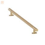 Uchwyt meblowy FLUTED ryflowany modny nowoczesny uchwyt do mebli arte 6883.220 mosiądz szczotkowany 320mm.jpg