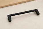 uchwyt meblowy elio czarny mat zaoblony uchwyt do mebli loft (2).png