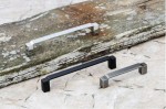 Uchwyt-meblowy-NOMET-Amaro-C-5285-160-czarny-mat-Szerokosc-1-cm.jpg