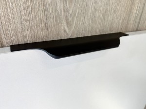 Uchwyt meblowy loft krawędziowy CARLO, Czarny mat, L-246 mm